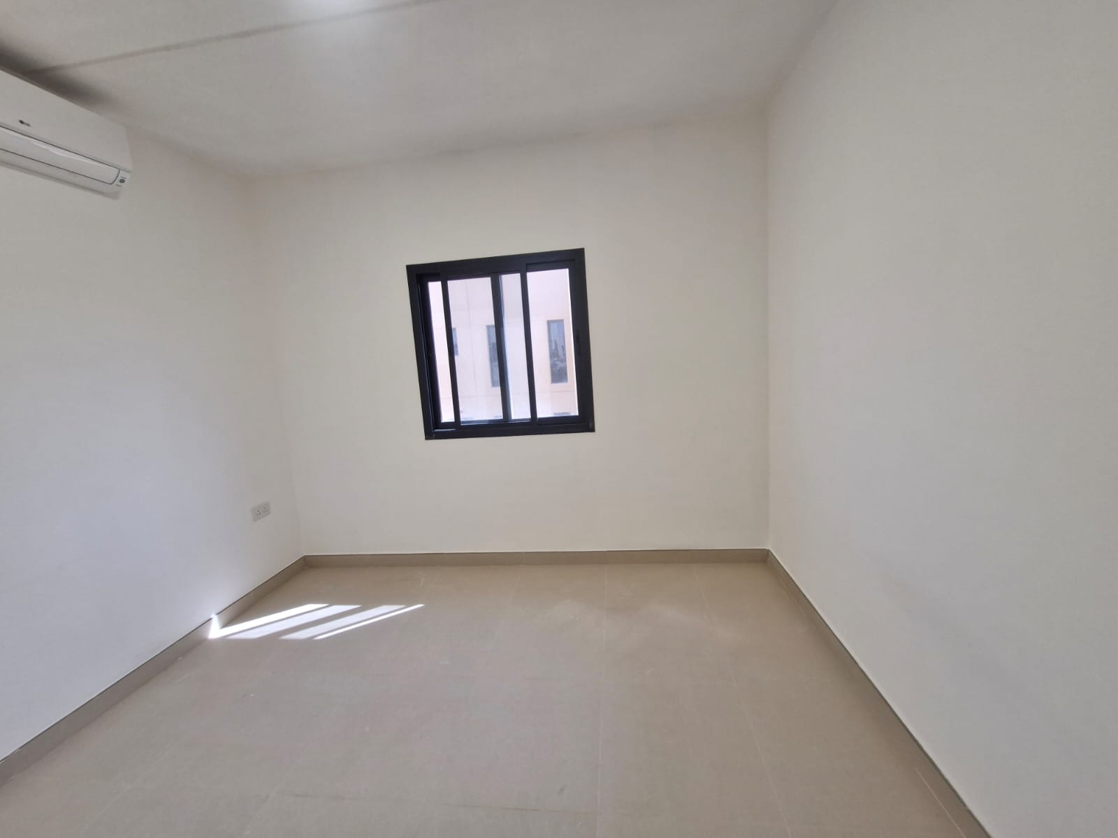 🏡 *Luxury Villa in Sedra – Roshn*    300 m² Modern Villa | Elegance Meets Functionality  